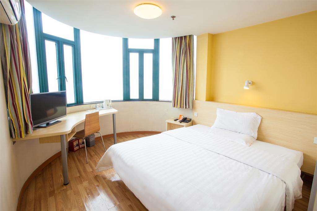 7Days Inn Guangzhou Nonglinxia Road Ouzhuang Subway Station Экстерьер фото